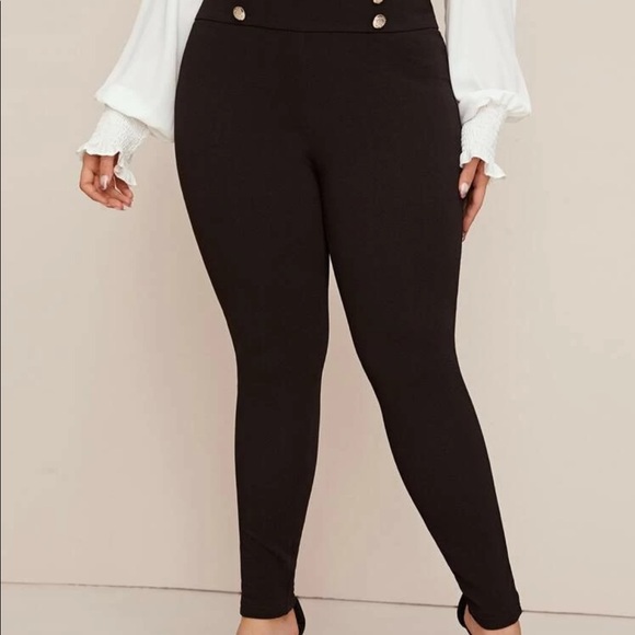 SHEIN Button Pants - Picture 3 of 3